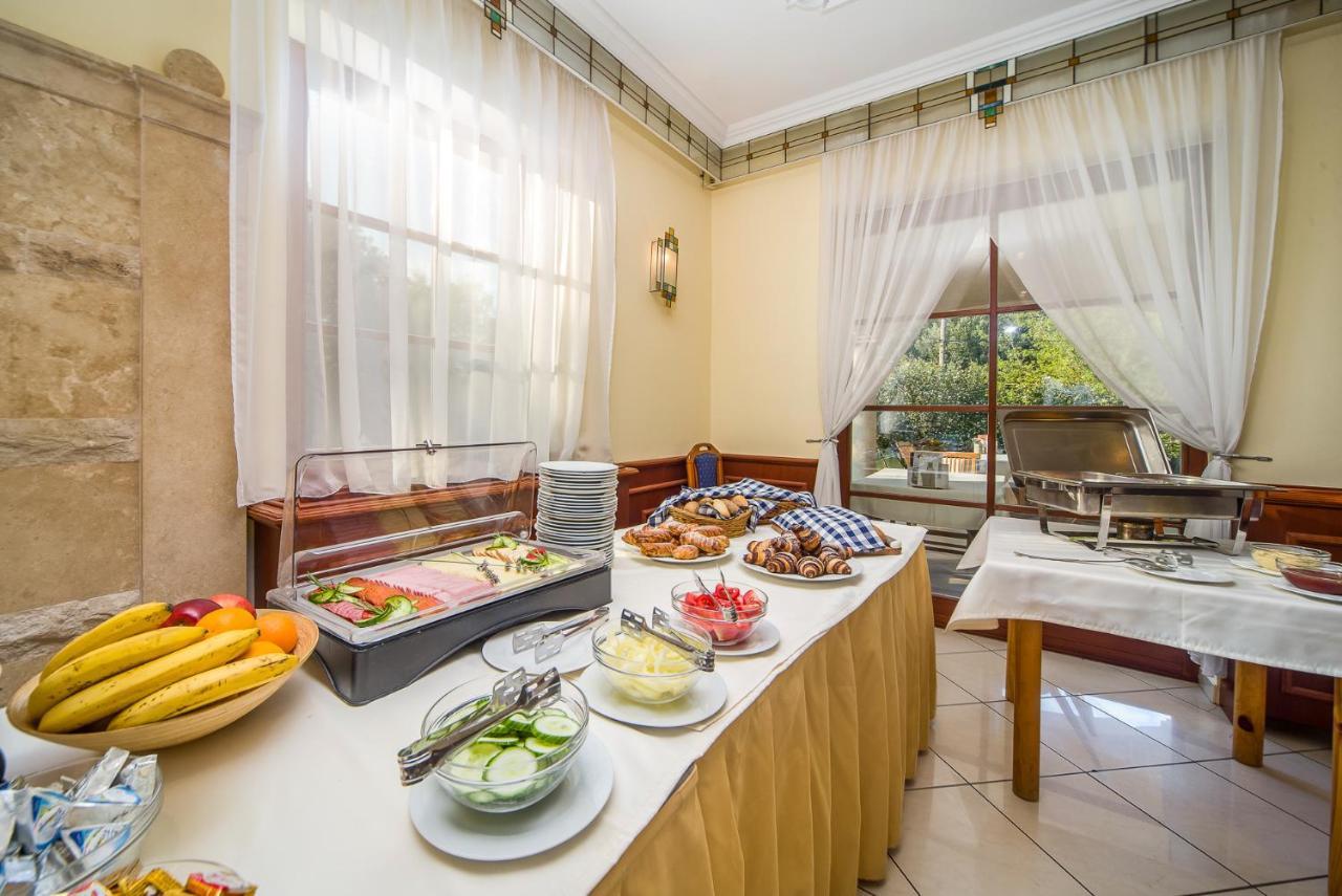 Regia Panzio Bed & Breakfast Halászi Екстериор снимка